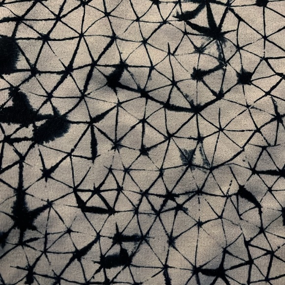 Lululemon tanks - Picture 3 of 4